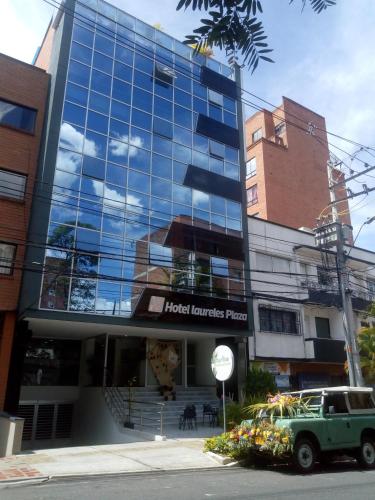 Фотография гостиницы Hotel Laureles Plaza