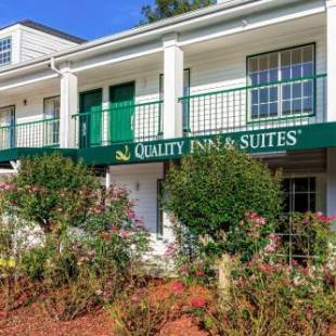 Фотографии гостиницы 
            Quality Inn & Suites near Lake Oconee