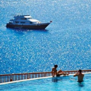 Фотография гостиницы Reef Oasis Blue Bay Resort & Spa
