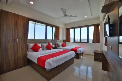 Фотография гостиницы Hotel Sunstar Inn