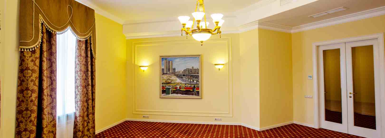 Фотография конференц-зала Зал для презентаций