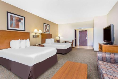 Фотография гостиницы Days Inn by Wyndham Phenix City Near Fort Benning