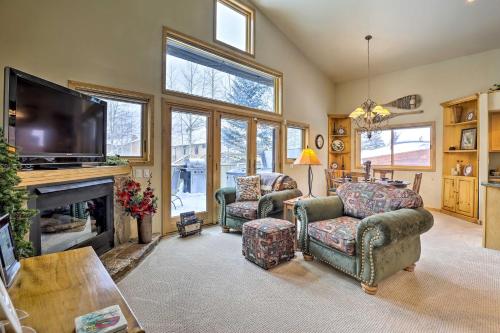 Фотография гостевого дома Frisco Townhome with Hot Tub - 10 Mi to Breckenridge
