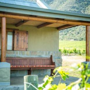 Фотографии базы отдыха
KARUSA’s Farm Cottage