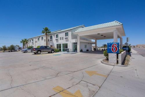 Фотография гостиницы Motel 6-Lake Havasu, AZ - Lakeside