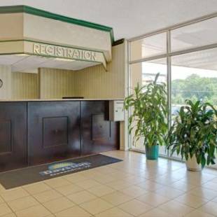 Фотографии гостиницы 
            Days Inn by Wyndham Alexandria South