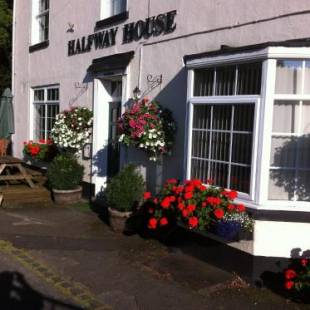 Фотографии гостиницы
Halfway House