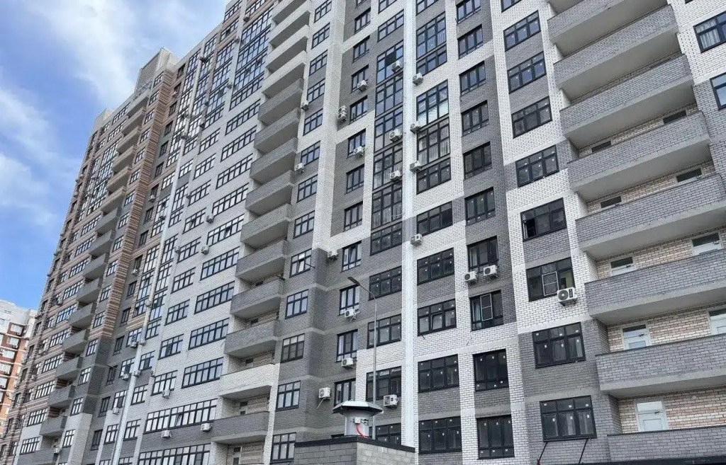 Фотография квартиры Вокруг света на улице Революции 1905 года