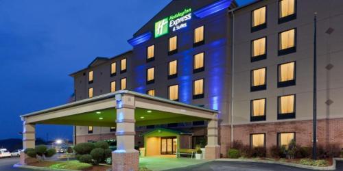 Фотография гостиницы Holiday Inn Express Hotel & Suites Charleston-Southridge, an IHG Hotel