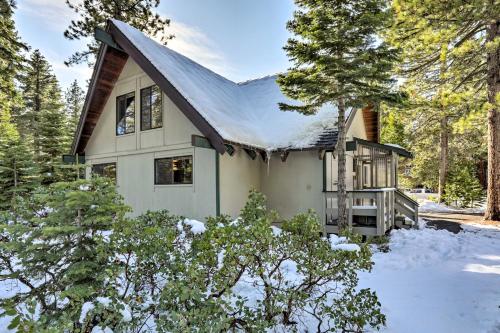 Фотографии гостевого дома
Dreamy Tahoe Home Near Skylandia and Kings Beach!