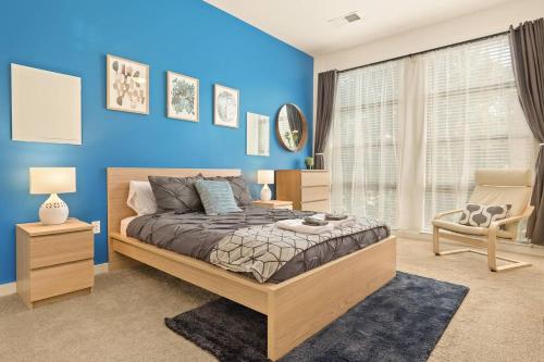 Фотография квартиры Trifecta City Loft Uptown CLT Superhost