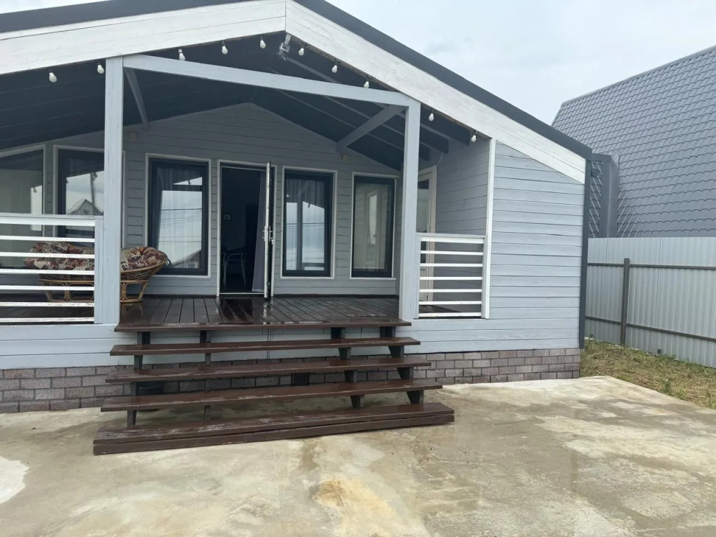 Фотография Коттеджа Частный дом Уютный с 3 спальнями и кухней-гостиной на глэмпинге Салтыковские бани - Мир пара