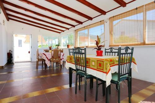 Фотография гостевого дома Apartments with a parking space Orebic, Peljesac - 10102