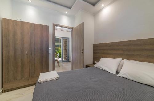 Фотография апарт отеля Golden Dolphin Studios & Apartments