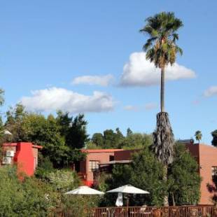 Фотографии гостевого дома 
            Gumtree Guest House