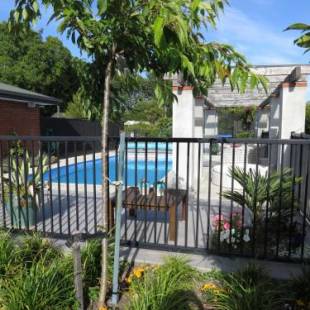 Фотографии мини отеля
Maples on Harewood