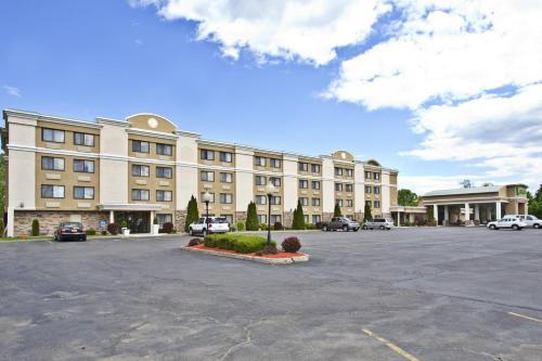 Фотография гостиницы Days Inn by Wyndham Plattsburgh