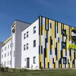 Фотография гостиницы B&B Hôtel Niort Marais Poitevin