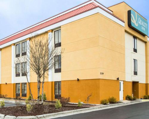 Фотография гостиницы Quality Inn Jacksonville near Camp Lejeune