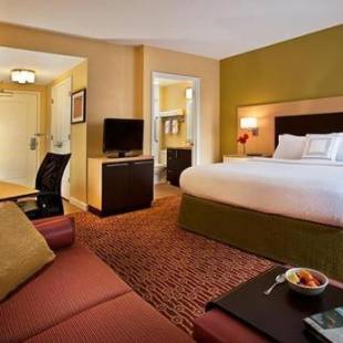 Фотографии гостиницы 
            TownePlace Suites by Marriott Garden City