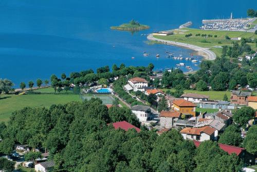 Фотография базы отдыха Camping Hotel Au Lac De Como