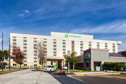 Фотография гостиницы Holiday Inn La Mirada near Anaheim, an IHG Hotel