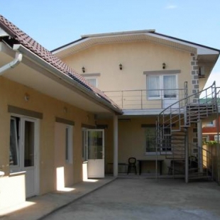 Фотография гостевого дома Апрель