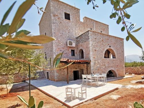 Фотография гостевого дома Anaroussa Diros Apartment