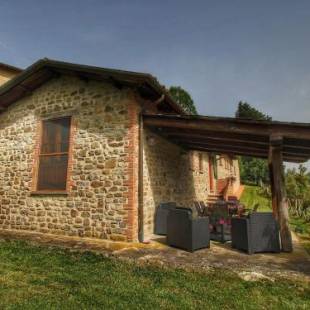 Фотографии гостевого дома 
            Cozy Farmhouse in Monte Santa Maria Tiberina with Garden