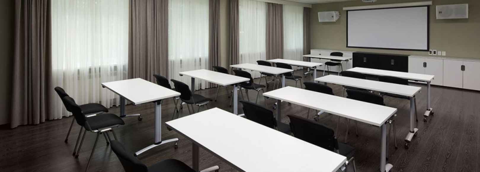 Фотография конференц-зала Брайтон