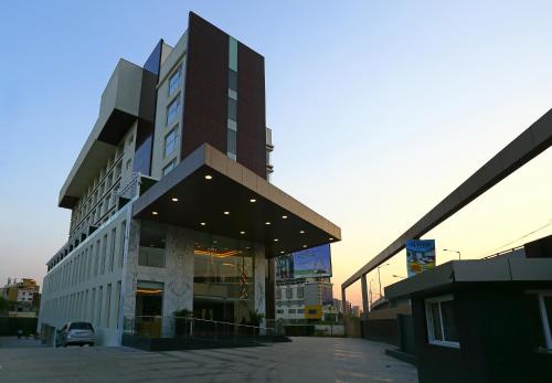 Фотография гостиницы Bhagini Icon Premier Hotel