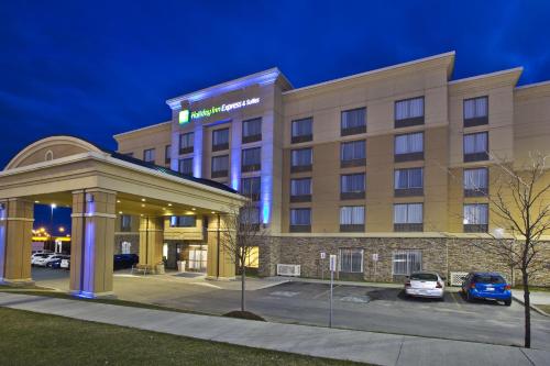 Фотография гостиницы Holiday Inn Express Kingston Central, an IHG Hotel