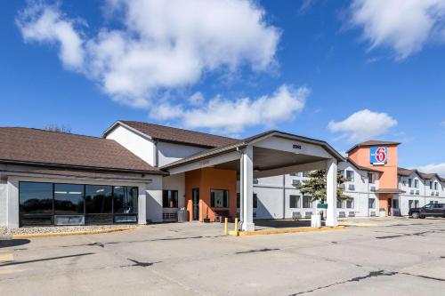 Фотография гостиницы Motel 6-Waterloo, IA