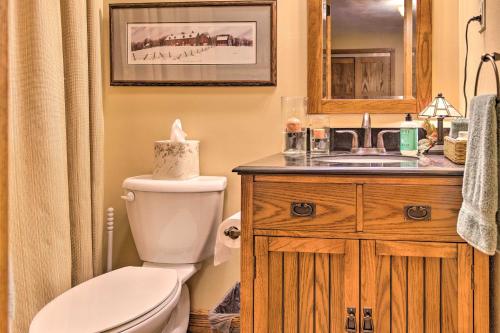 Фотографии гостевого дома
Family Home with Deck on Lake Sara Pets are Welcome