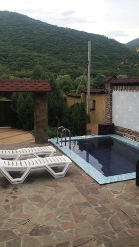 Фотографии гостевого дома
Семейный