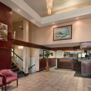 Фотография гостиницы Travelodge by Wyndham Winnipeg