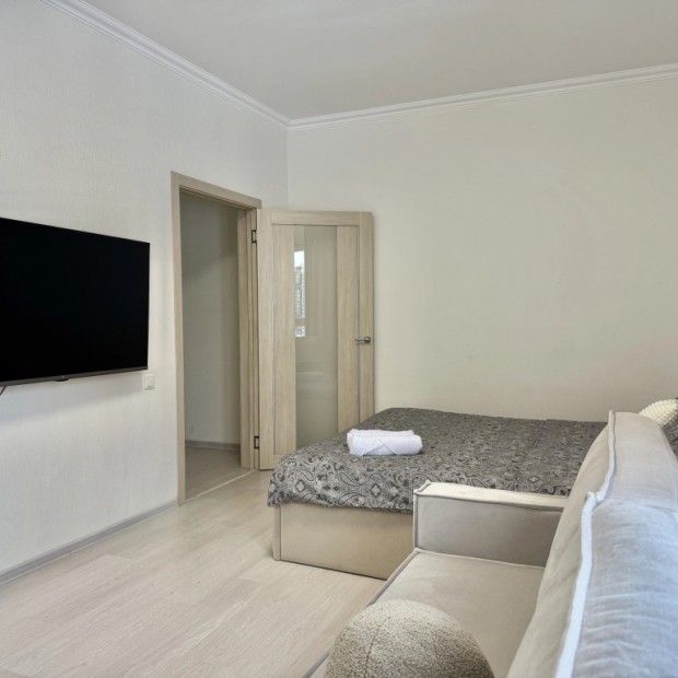 Фотографии квартиры 
            Апартаменты Двухкомнатная квартира с видом на реку