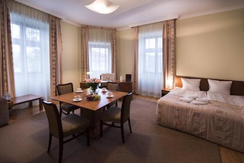 Фотография апарт отеля Red Brick Apartments