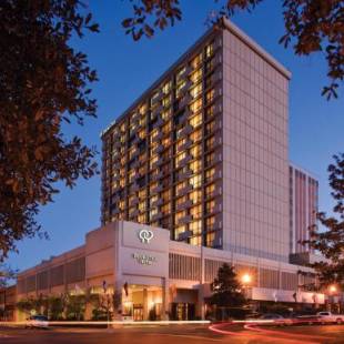 Фотографии гостиницы
DoubleTree by Hilton Hotel Tallahassee