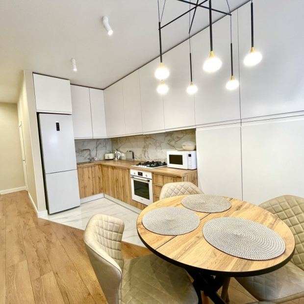 Фотографии квартиры 
            Апартамент в 5 минутах от моря с бассейном на Мира 44лит6