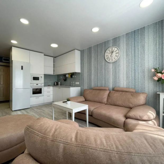 Фотографии квартиры 
            ЖивиТУТ на улице Челюскинцев 80В