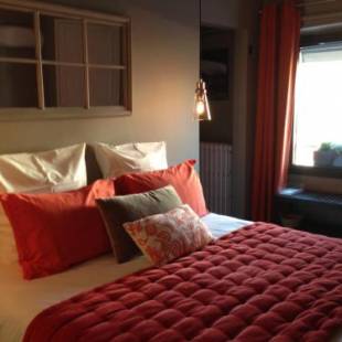 Фотографии гостевого дома 
            Idées Déco At Home