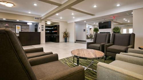 Фотография гостиницы Best Western PLUS Fort Saskatchewan Inn & Suites