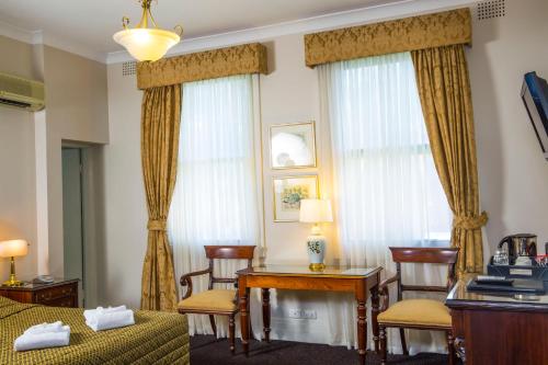 Фотография мини отеля Royal Exhibition Hotel