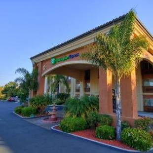 Фотографии гостиницы
Holiday Inn Express Temecula, an IHG Hotel