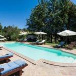 Фотография гостевого дома 4 bedrooms house with shared pool furnished garden and wifi at Ramazzano Le Pulci