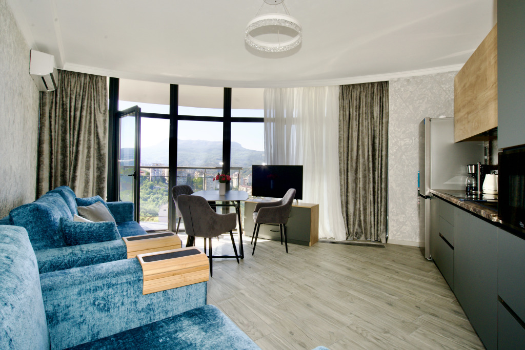 Фотография квартиры Апартаменты с отдельной спальней LS-Flower Tea с видом на горы и море 15 этаж