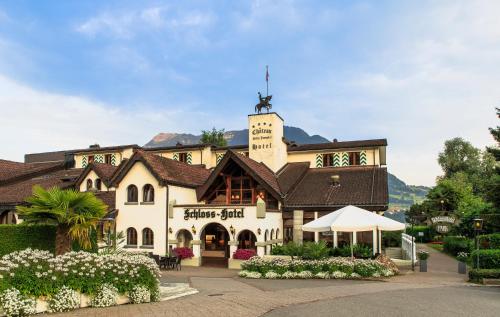 Фотография гостиницы Schloss-Hotel am See - Swiss-Chalet Merlischachen