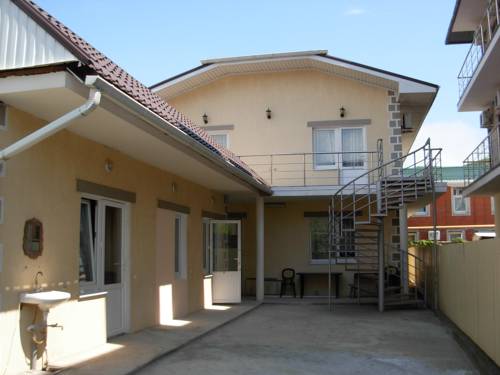 Фотография гостевого дома Апрель