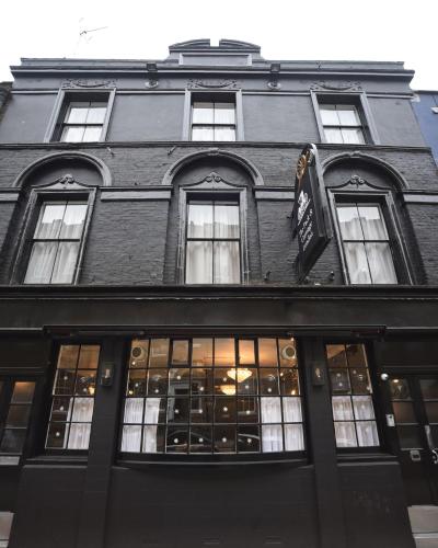 Фотография гостиницы The Pack And Carriage London